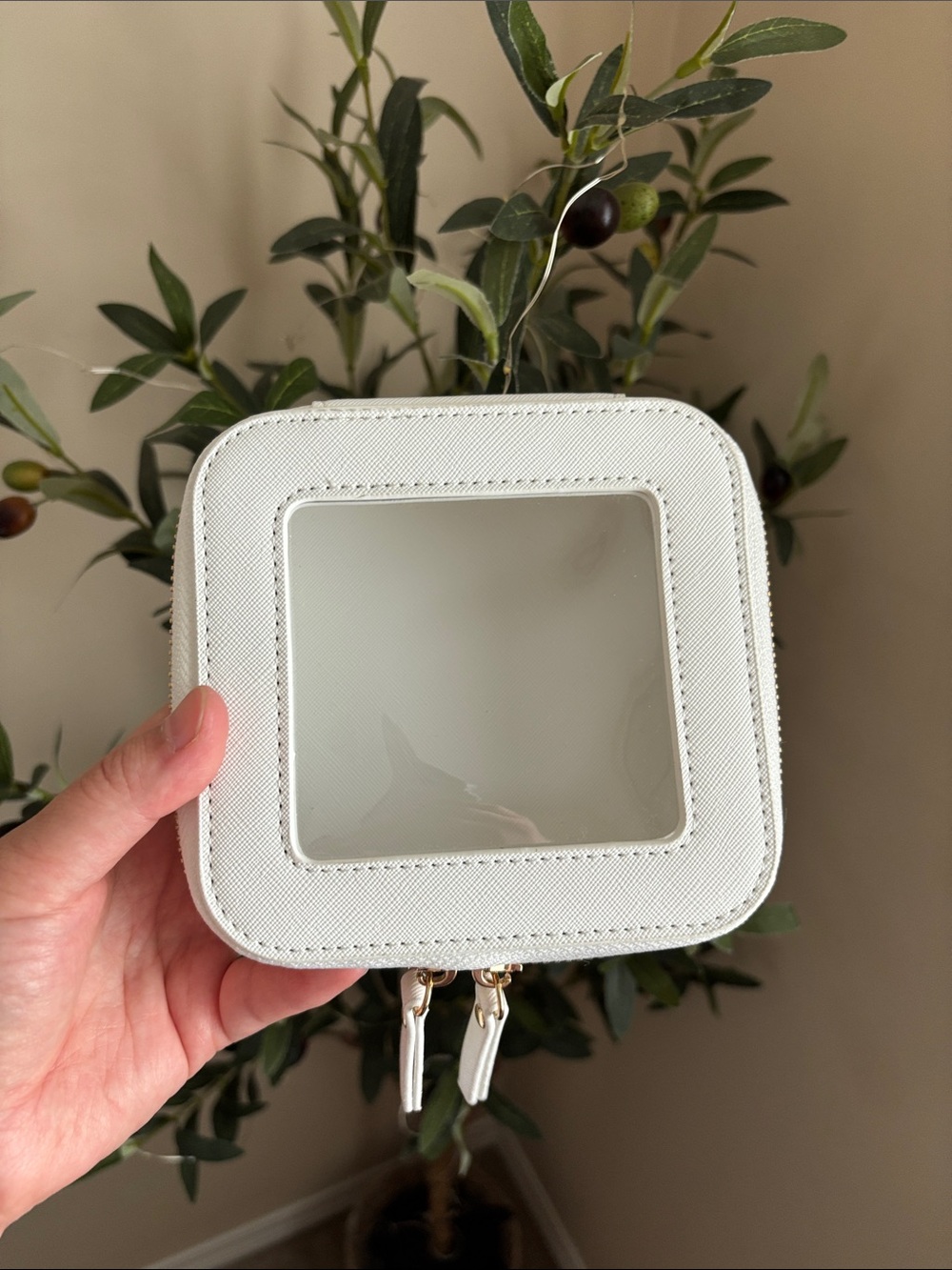 ✨NWT✨ White Square Clear-Window Jewelry and Accessory Pouch